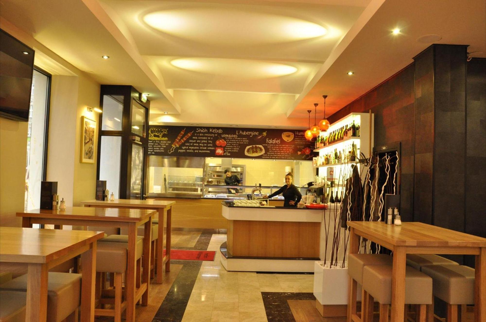 Arnes Hotel Wina Bagian luar foto